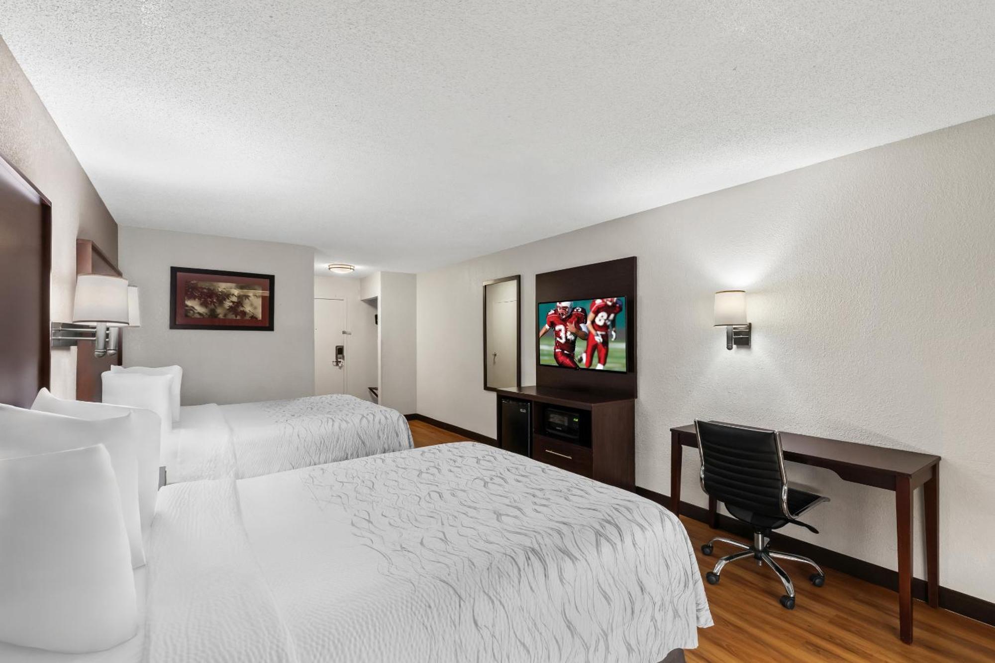 Red Roof Plus+ & Suites Atlanta Airport South College Park Екстериор снимка