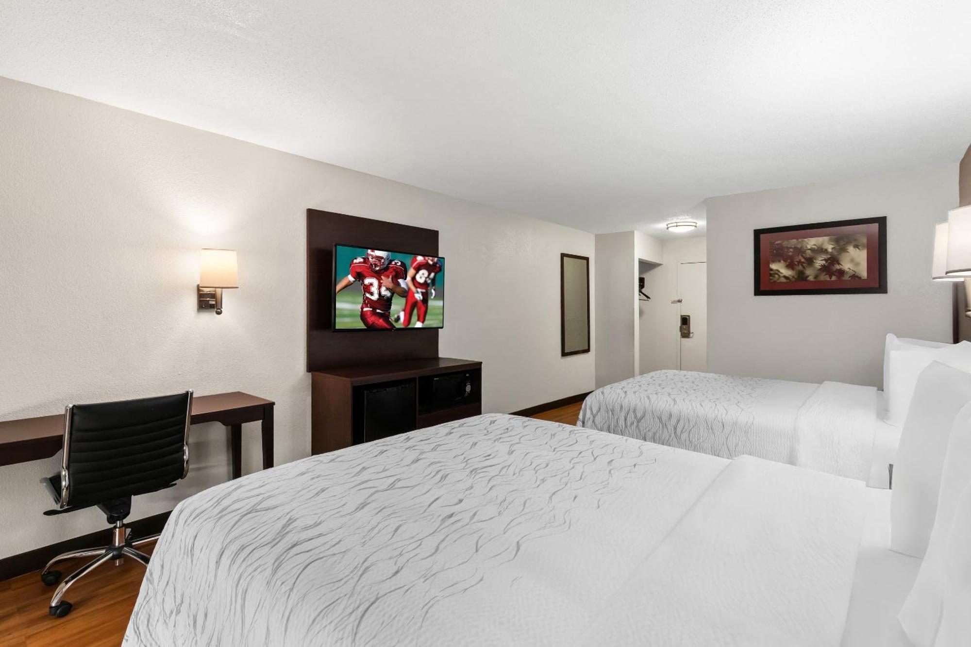 Red Roof Plus+ & Suites Atlanta Airport South College Park Екстериор снимка