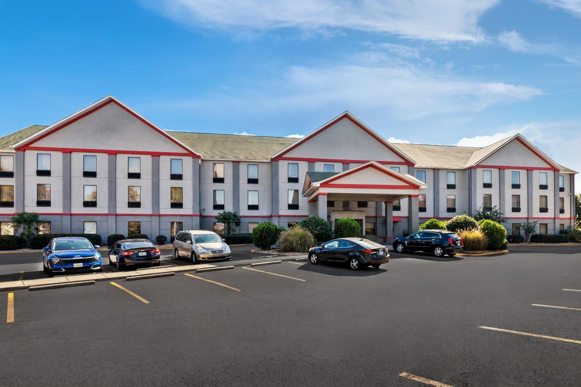 Red Roof Plus+ & Suites Atlanta Airport South College Park Екстериор снимка